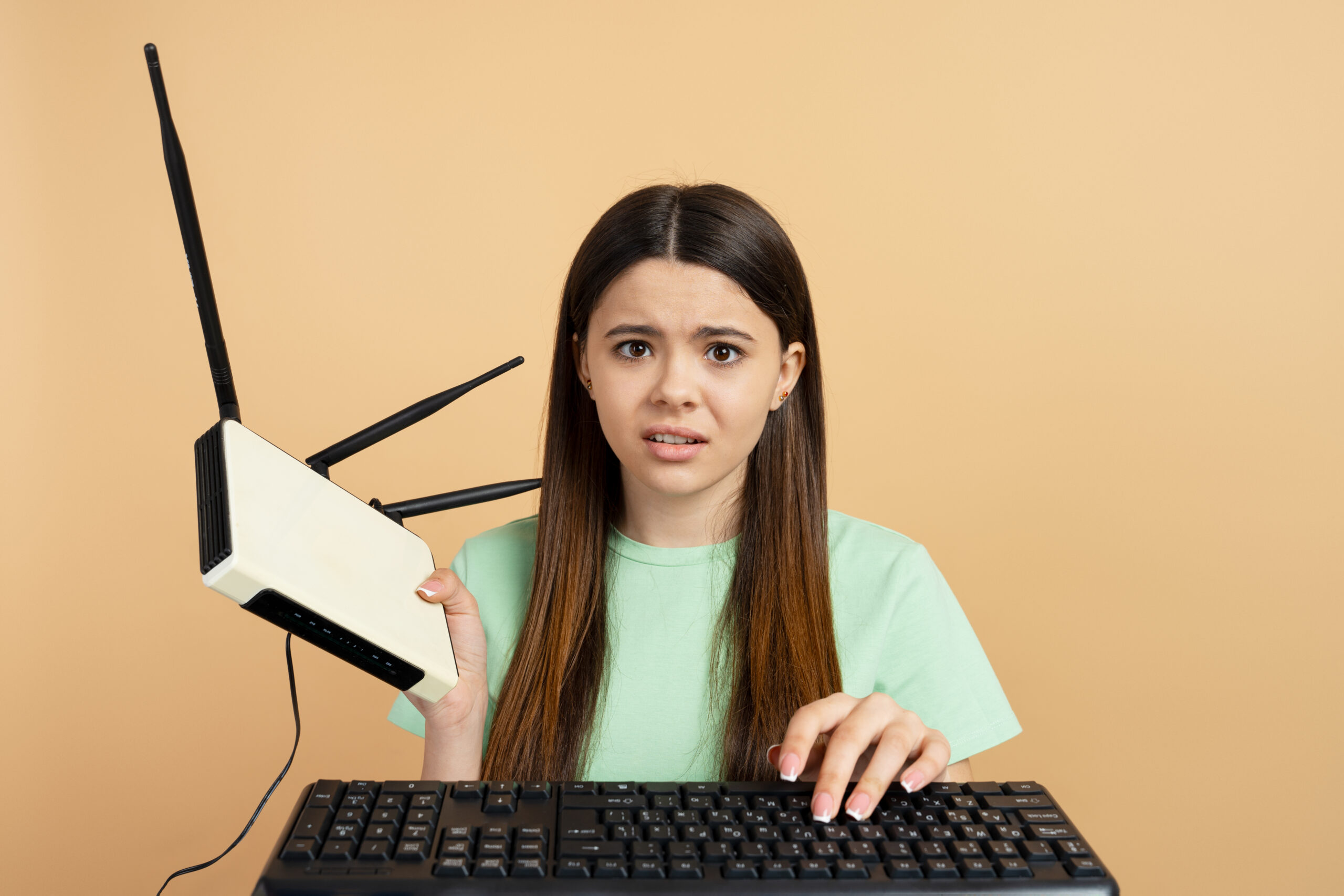 Sua Internet trava mesmo com um plano de trocentos megas? Resolva já! 🚀